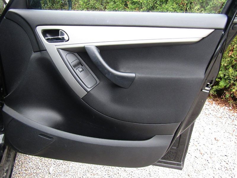 Citroën C4 Picasso (2010) 1.6 16V 88kW - fotka 24 z 33