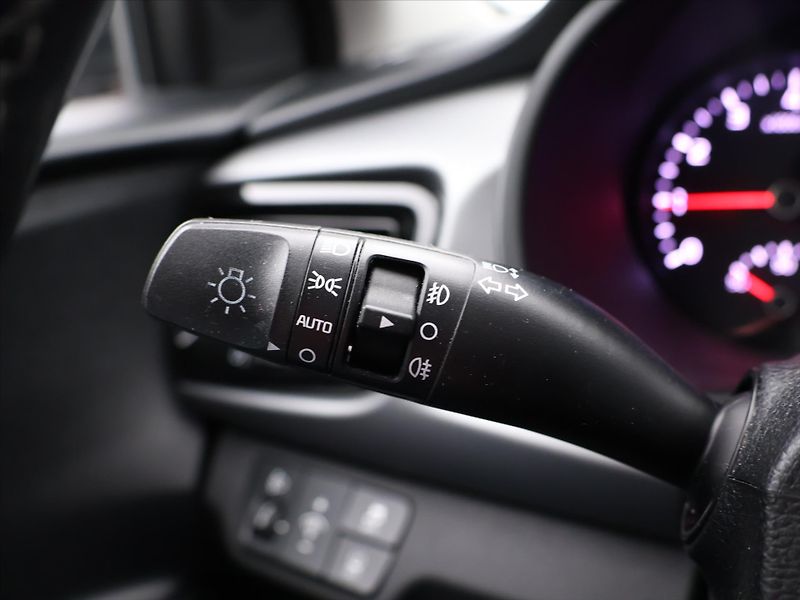 Kia Rio 1,4 CVVT 73kW Exclusive CZ - fotka 17 z 30