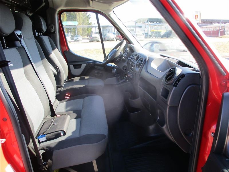 Renault Master 2,3 dCi 110k COOL DPH 12xCZaut - fotka 20 z 35