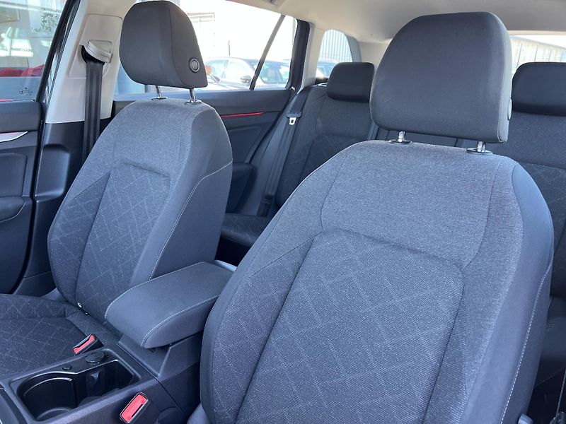Volkswagen Golf 1.0TSi 81kw NAVI KOUPENO V ČR - fotka 10 z 46
