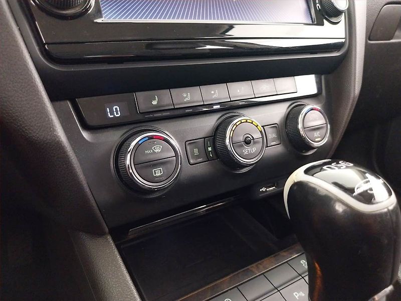 Škoda Octavia (2015) Laurin&Klement 2.0 TDI, 4X4 - fotka 25 z 31