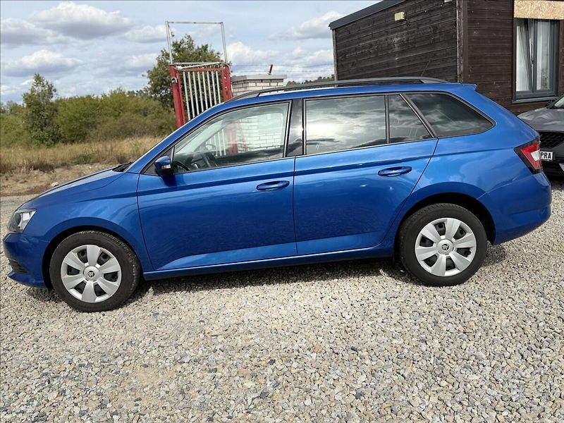 Škoda Fabia 1,0 MPI KLIMA - fotka 8 z 22