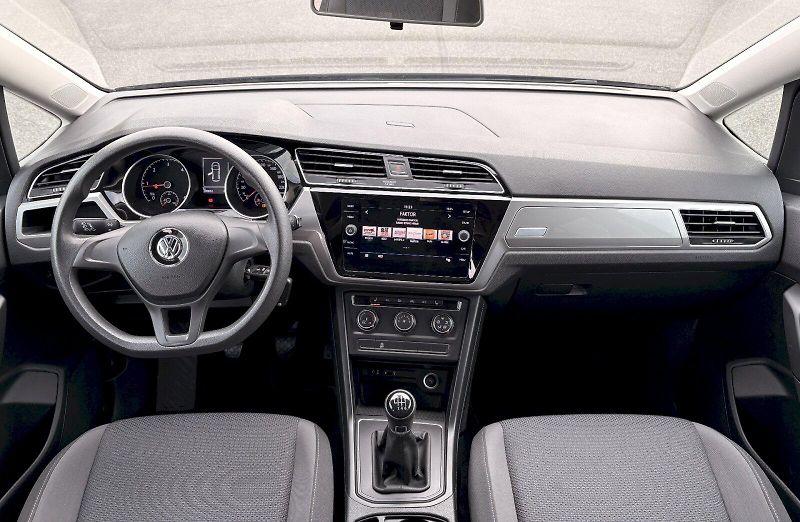 Volkswagen Touran (2018) 1.6 TDI 85kW - fotka 8 z 24