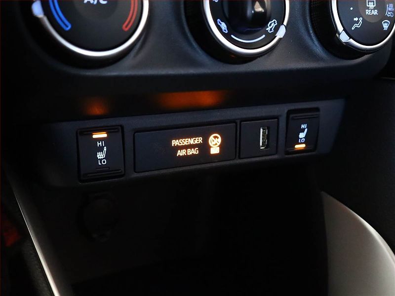Toyota Yaris (2023) 1.5 VVT-i, ČR,1.maj - fotka 12 z 17