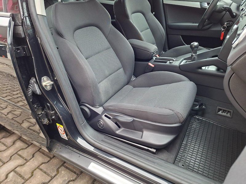 Audi A3 (2010) 1.2TFSI 77kW 6MAN -TAŽ.ZAŘ. - fotka 24 z 48