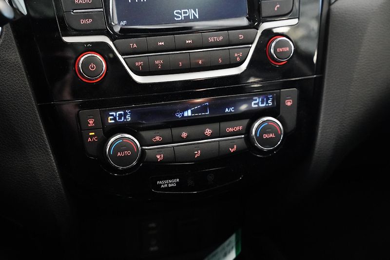 Nissan X-Trail - fotka 20 z 24