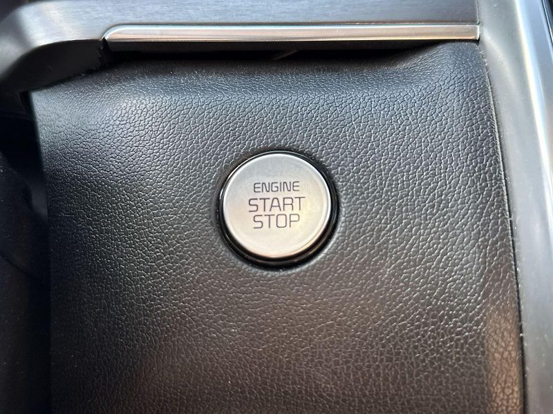 Kia Sorento (2021) 1.6 T-GDi PHEV 4x4 Automat 7mí - fotka 16 z 35