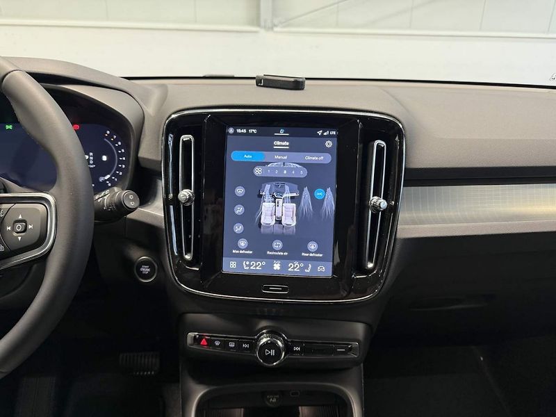 Volvo XC40 (2026) B3 2.0L 163 HP AT7 FWD CORE - fotka 12 z 23