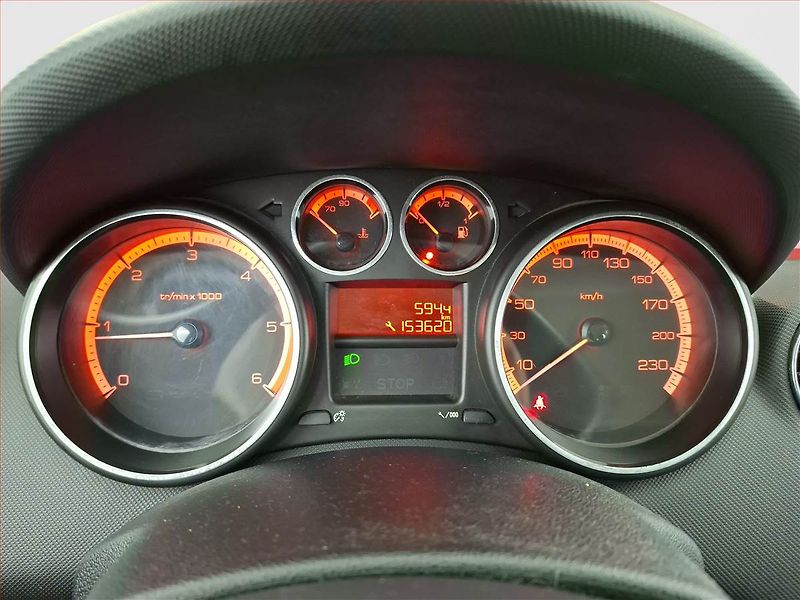 Peugeot 308 (2011) 1.6 HDi, Serv.kniha, nová STK - fotka 11 z 14