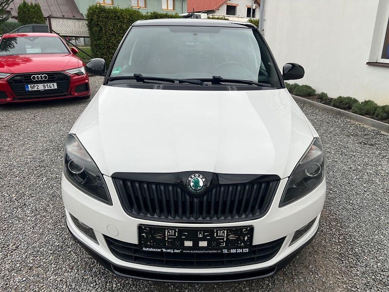 Škoda Fabia (2011) 1.2 TSi Monte Carlo Top Stav - fotka 8 z 26