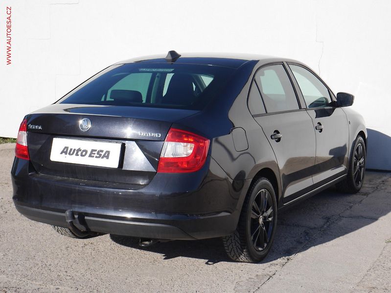 Škoda Rapid (2014) 1.6 TDi, ČR, AC, tažné - fotka 6 z 15