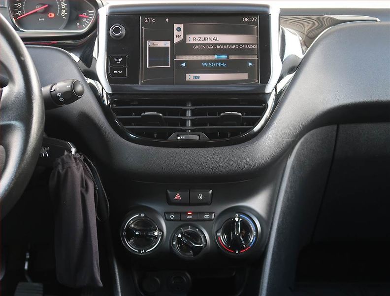Peugeot 208 (2013) 1.4 VTi, Serv.kniha, nová STK - fotka 12 z 18