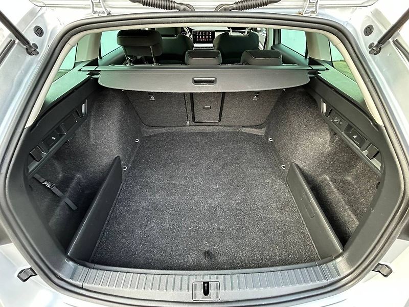 Škoda Octavia (2023) 2.0TDI DSG 110 kW TAŽNÉ Head U - fotka 27 z 35