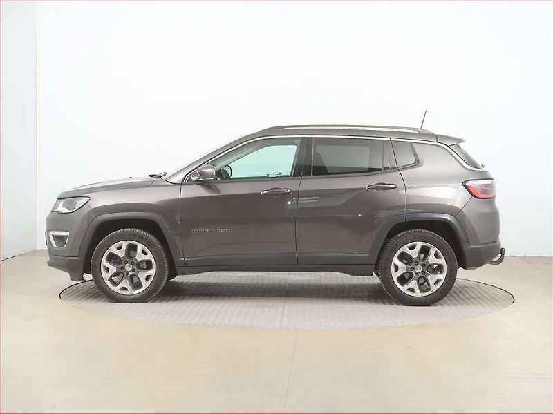 Jeep Compass (2018) 2.0 MultiJet, 4X4, Automat - fotka 3 z 17