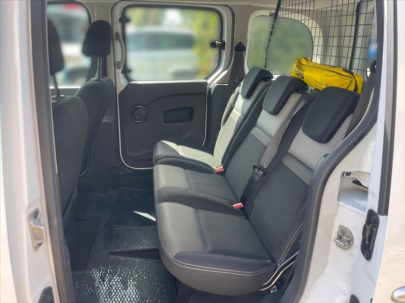 Renault Kangoo 1,5 BdCi 95 Zen - fotka 8 z 11