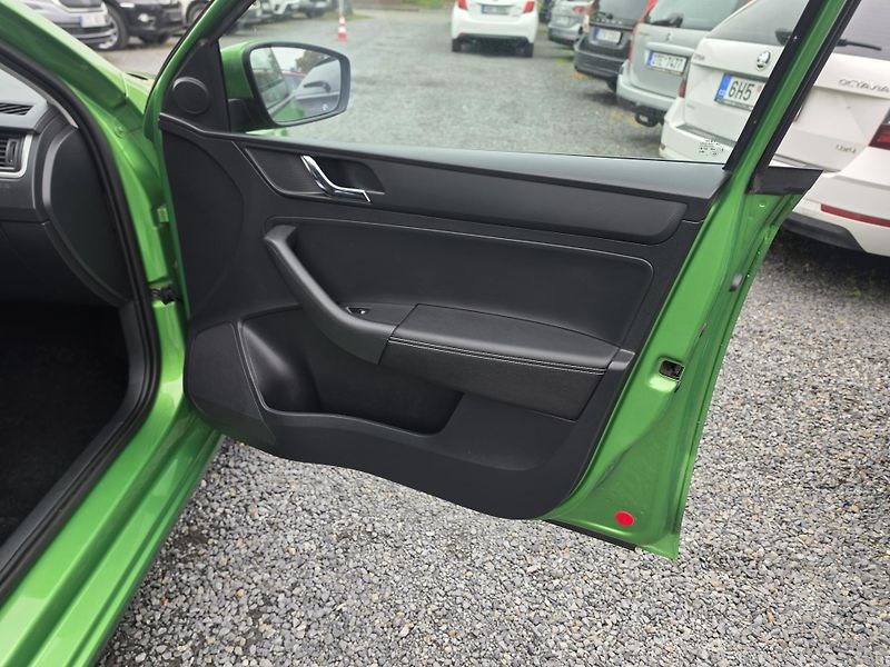 Škoda Rapid 1.2 TSI TZ  - fotka 11 z 16