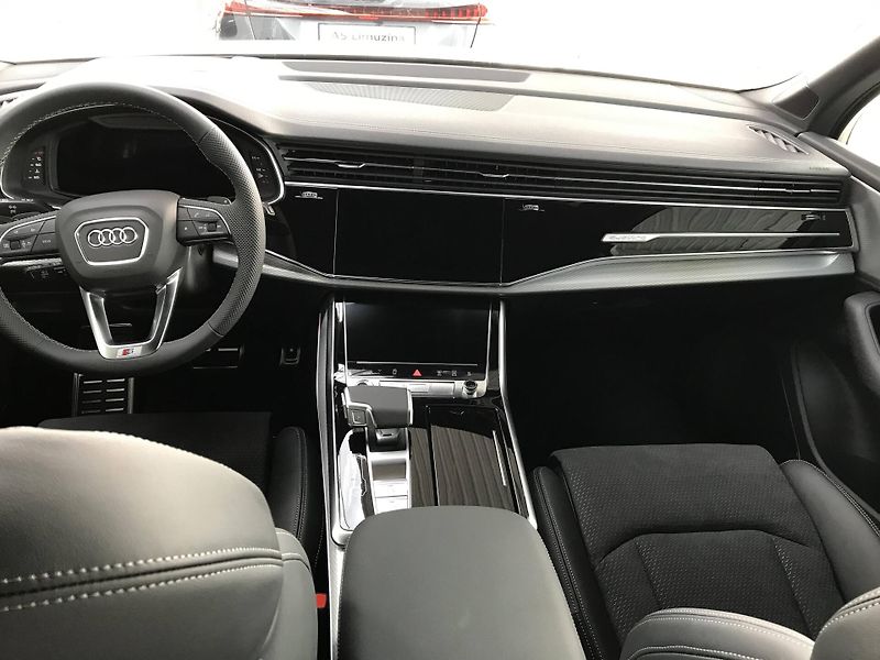 Audi Q7 (2025) SUV 50 Sline Quattro 8TT 3,0TD - fotka 11 z 19
