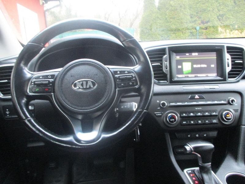 Kia Sportage 2.0 CRDi 4x4 ČR - fotka 16 z 32
