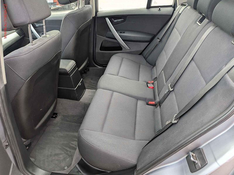 BMW X3 (2008) 2.0 i xD, AC, TZ, panor - fotka 10 z 23