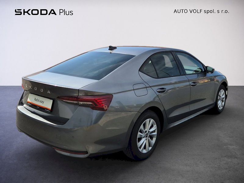 Škoda Octavia (2025) Selection 1,5 TSI 110 kW 6°man - fotka 2 z 40