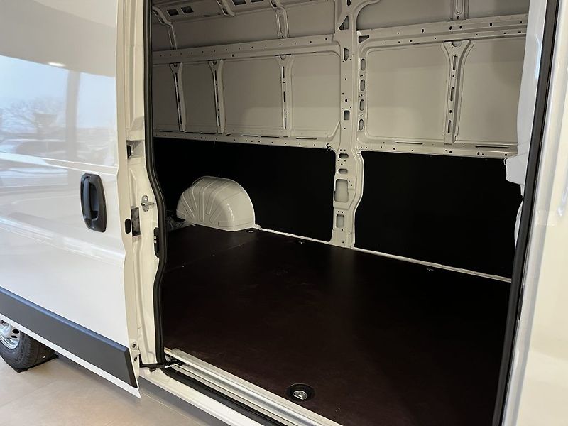Toyota Proace Max 2.2D L4H2 180k 6MT Active - fotka 2 z 21