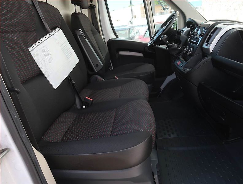 Volkswagen Golf (2017) Highline 1.4 TSI, Automat - fotka 7 z 18