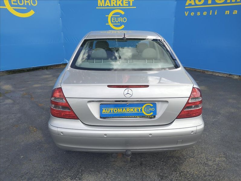Mercedes-Benz Třídy E 120KW   1,8 - fotka 5 z 19