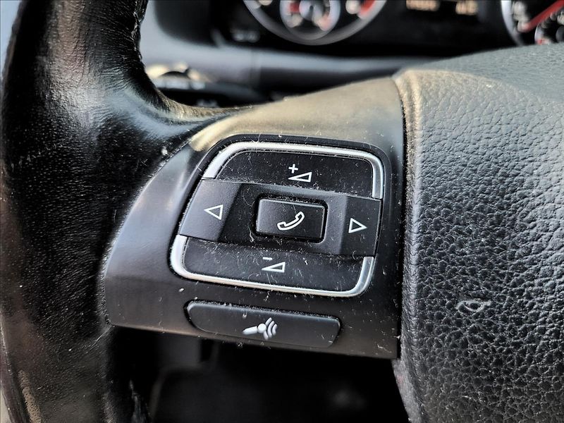 Volkswagen Touran 2,0 Rezervace!,dsg,Highline,ků - fotka 21 z 44