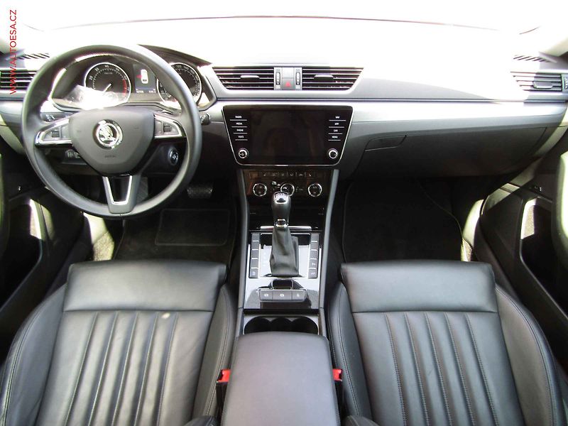 Škoda Superb (2018) 1.8 TSi, Style, DSG, Webasto - fotka 8 z 24