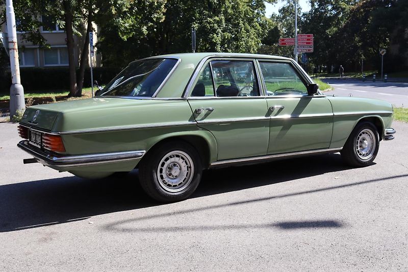 Mercedes-Benz 115 W115 230.4 manuál - fotka 10 z 50