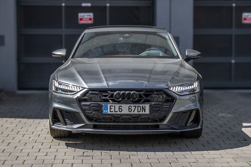 Audi A7 S-Line 50TFSIe 220kW - fotka 2 z 35