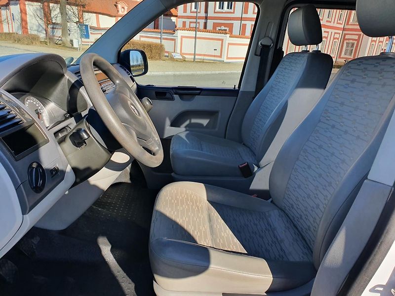 Volkswagen Transporter (2011) 2L 75kw 7míst, splátky  - fotka 11 z 23