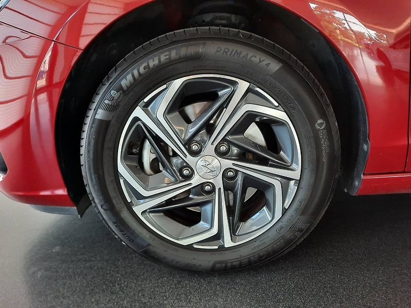 Hyundai i30 (2023) WG 1.5 T-GDI (117kW/159k) - fotka 19 z 20