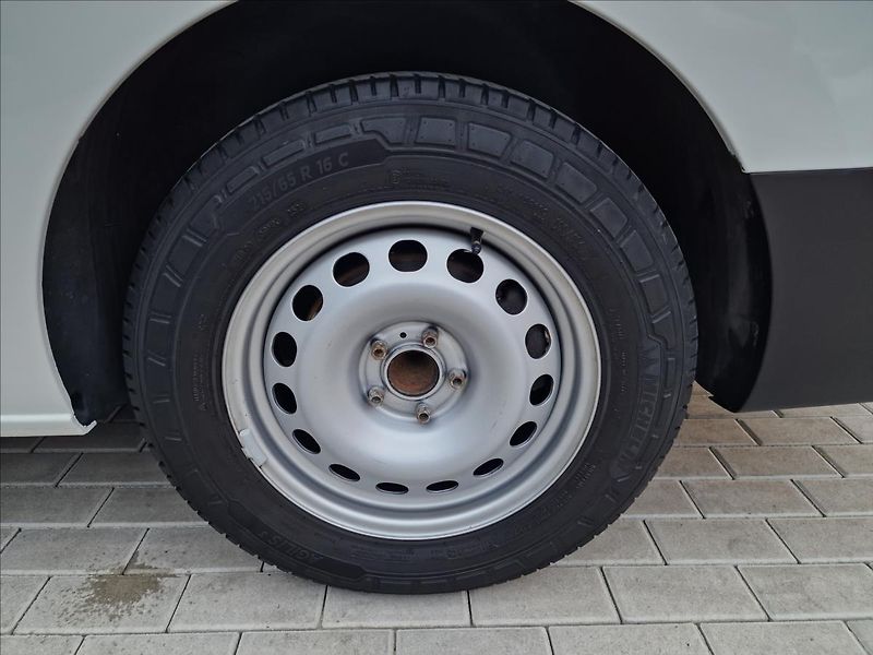 Toyota ProAce Verso 2.0 D-4d 140k L2 106kW - fotka 41 z 45