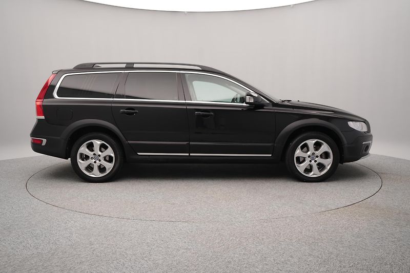 Volvo XC70 D4 AWD SUMMUM AUT        - fotka 11 z 48