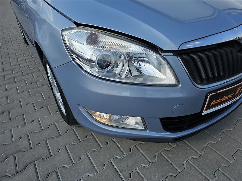 Škoda Fabia II 1,2TSi 77KW Ambiente - fotka 40 z 42