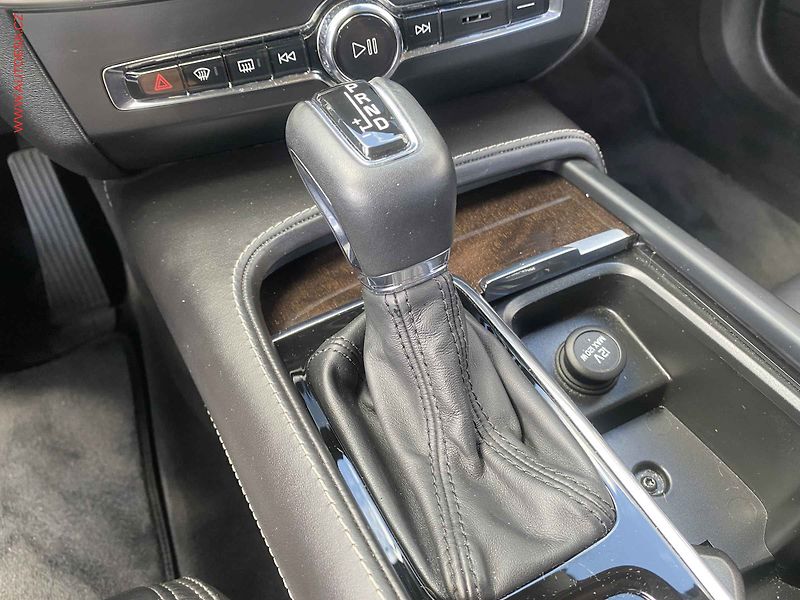 Volvo S90 (2017) 2.0 T5, 1.maj,ČR, servis - fotka 16 z 21