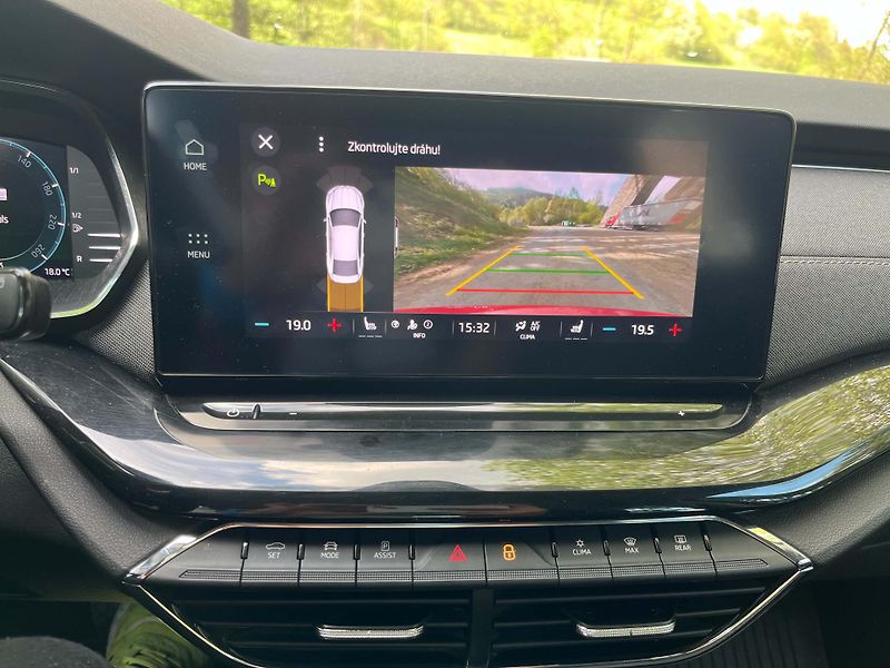 Škoda Octavia (2022) - fotka 9 z 12