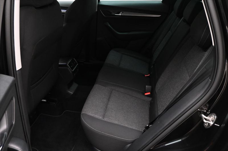 Škoda Karoq 1,5 TSI 110 kW DSG STYLE Záruk - fotka 14 z 32