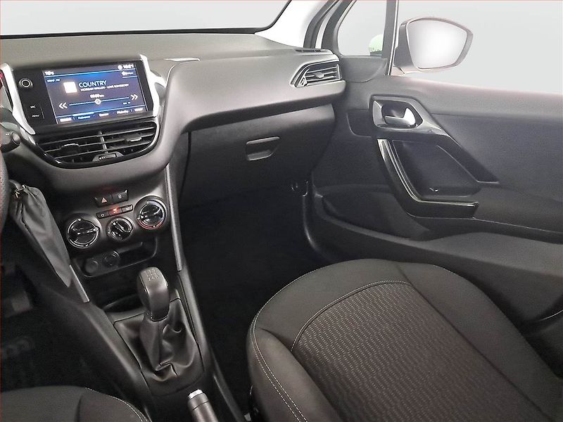 Peugeot 208 (2018) 1.2 PureTech, Serv.kniha - fotka 8 z 18