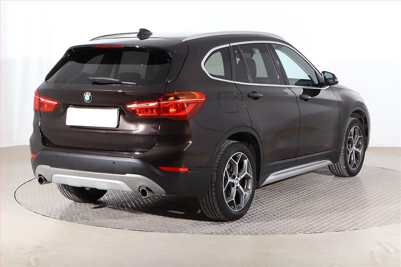 BMW X1 (2016) xDrive20d, 4X4, Automat - fotka 5 z 26