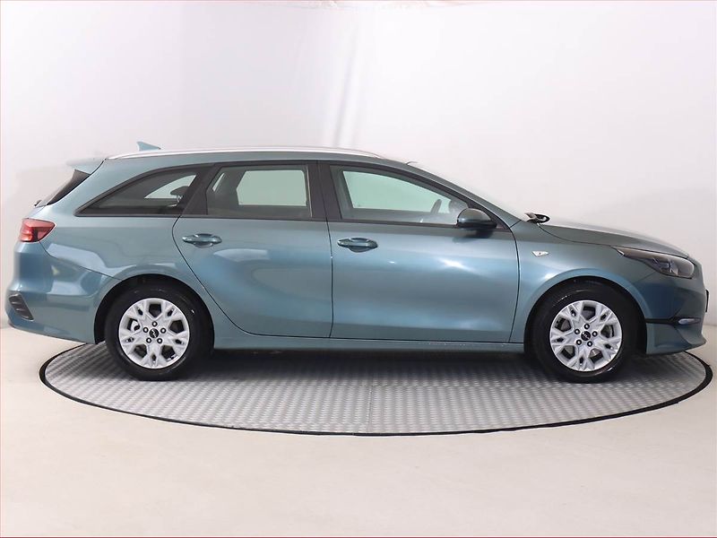 Kia Ceed (2023) Spin 1.0 T-GDI, SPIN, DPH - fotka 6 z 20