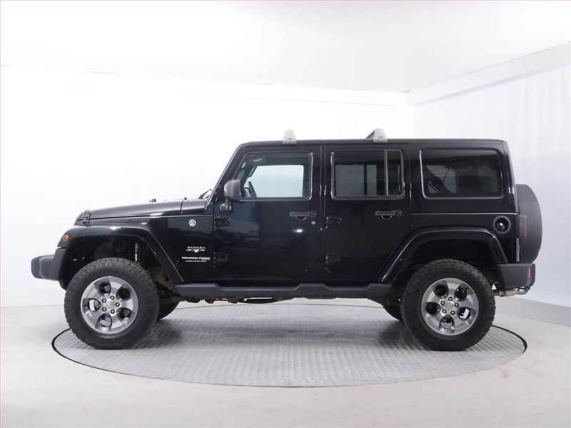 Jeep Wrangler (2018) 3.6 V6 - fotka 3 z 20