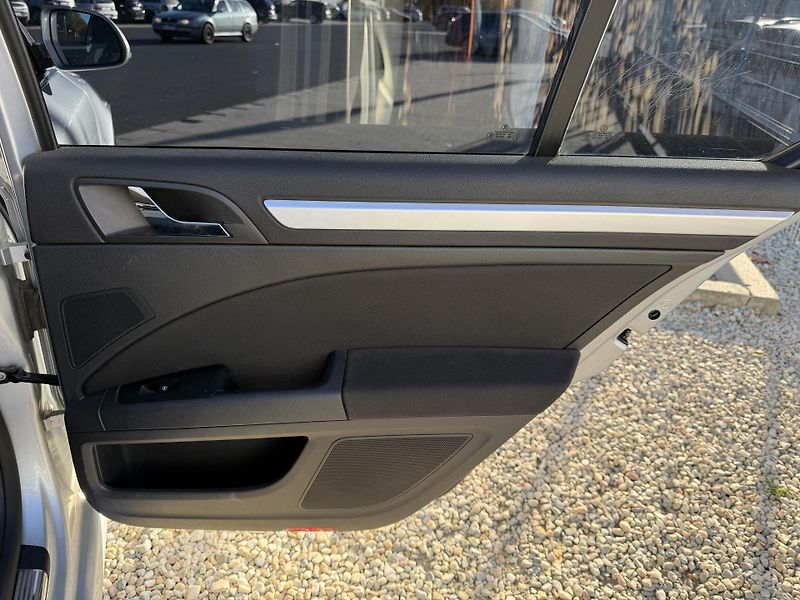 Škoda Superb II 2,0 TDi/103kW - Klima,ESP,. - fotka 34 z 71