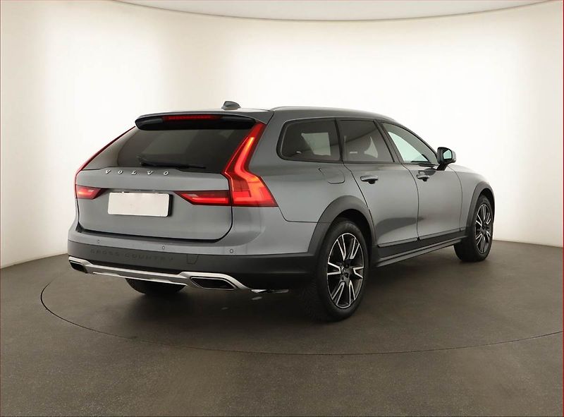 Volvo V90 (2017) Cross Country - fotka 5 z 19