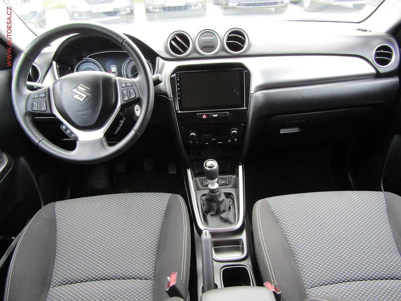 Suzuki Vitara (2022) 1.4 BJet, ČR, Premium, STK3 - fotka 8 z 16