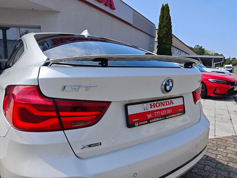 BMW Řada 3 (2018) GT 320D Xdrive Sport line ČR - fotka 34 z 43