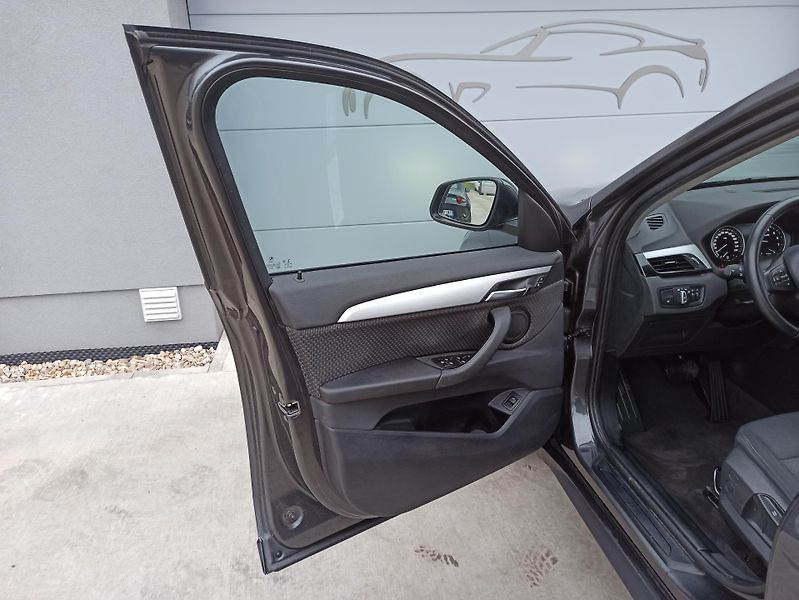 BMW X1 sDRIVE 20i 141kW ČR  - fotka 22 z 28