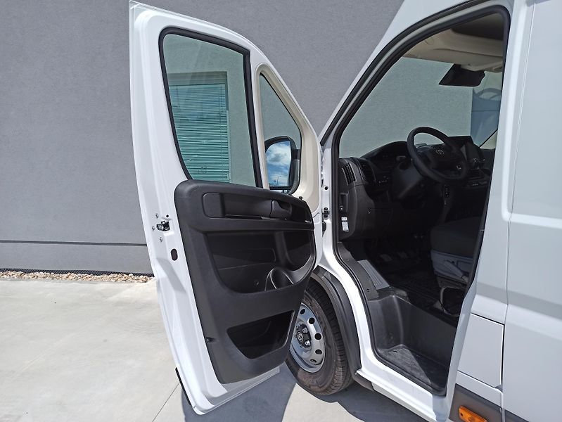 Toyota Proace Max 2.2D 132kW L4H3 NOVÉ  - fotka 23 z 26