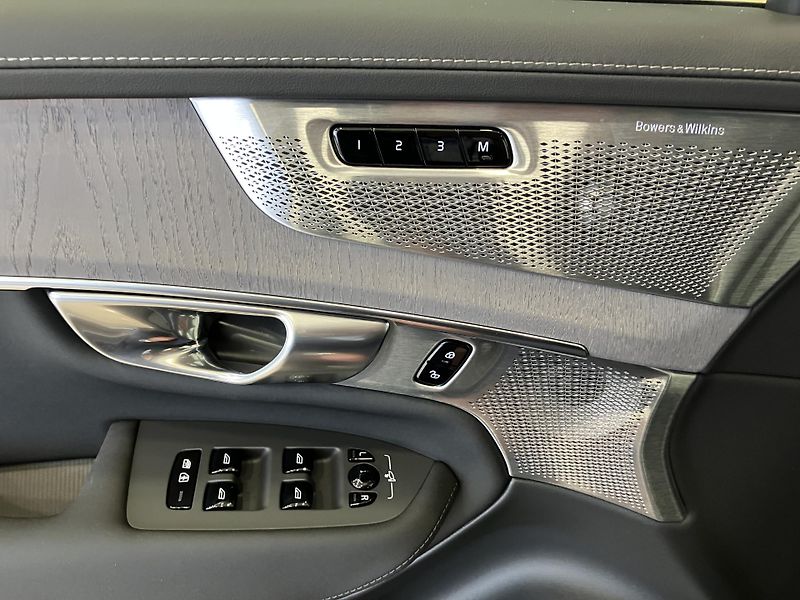 Volvo XC90 B5 AWD Ultra Bright AT8, ČR - fotka 21 z 49